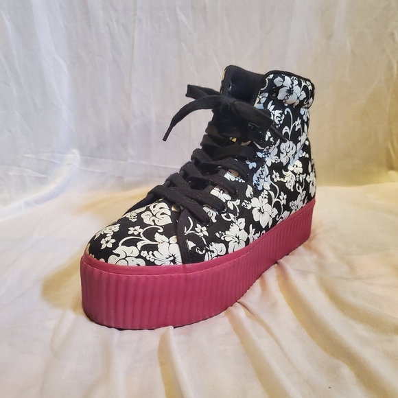 Jeffrey Campbell HiyaHawaii Sneaker - Picture 2 of 5